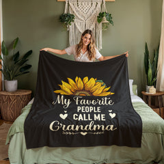 My Favorite People Call Me Grandma – Coral Fleece Blanket